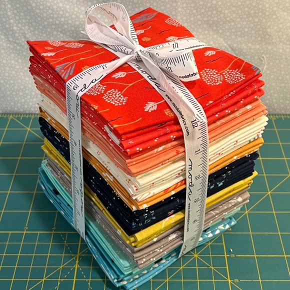 Quilting cotton - fat quarter bundle Desert Bloom by Sherri & Chelsi for Moda